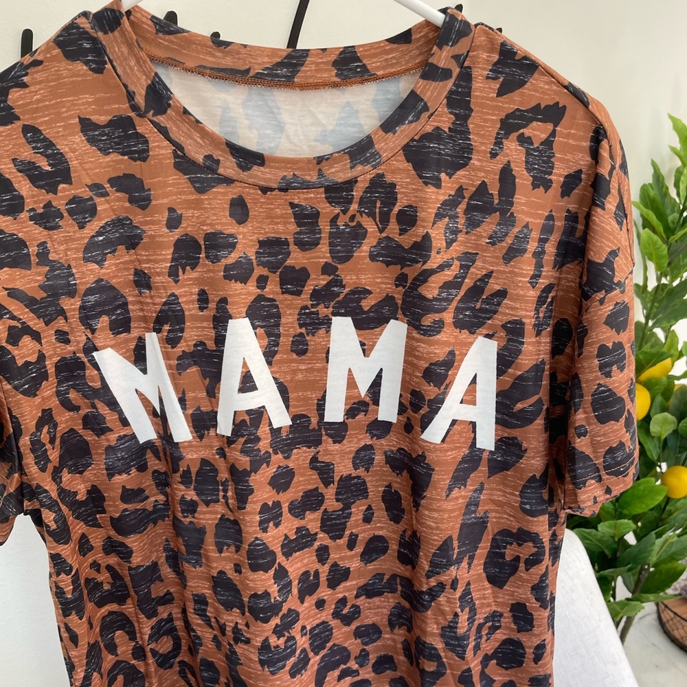MAMA Print Graphic Tee NWOT